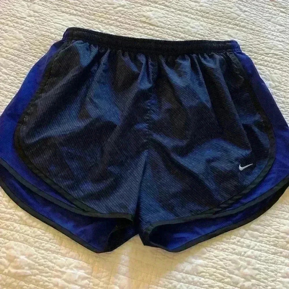 Nike - Picture 1 of 3